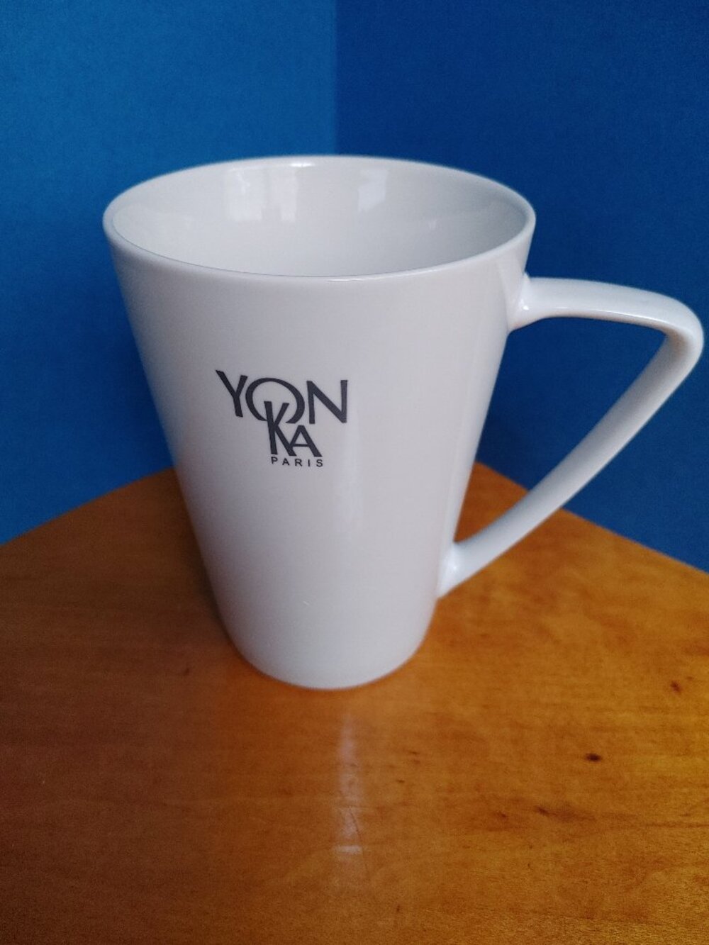 YONKA Paris 'LA VIE en Rose' 12 Ounce Mug - Picture 2 of 4